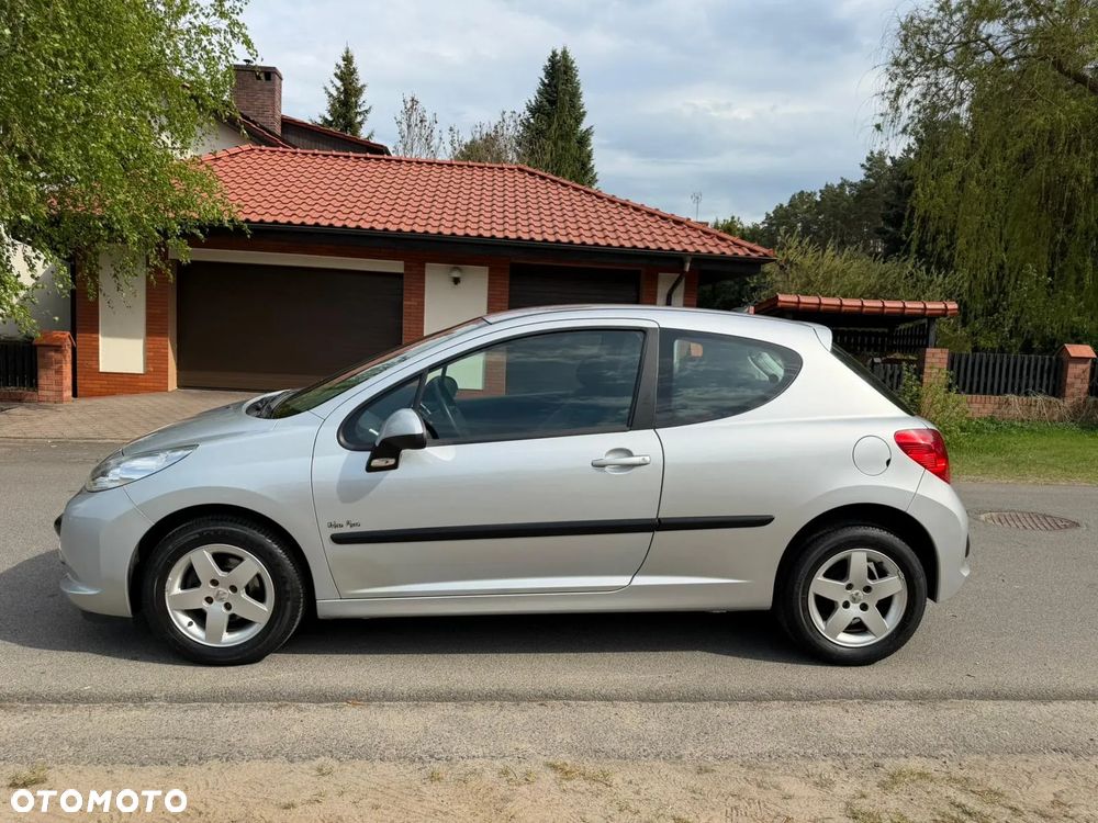Peugeot 207 - 15