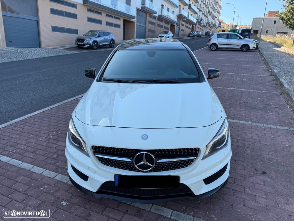 Mercedes-Benz CLA 220 Shooting Brake (CDI) d 4Matic 7G-DCT AMG Line - 3