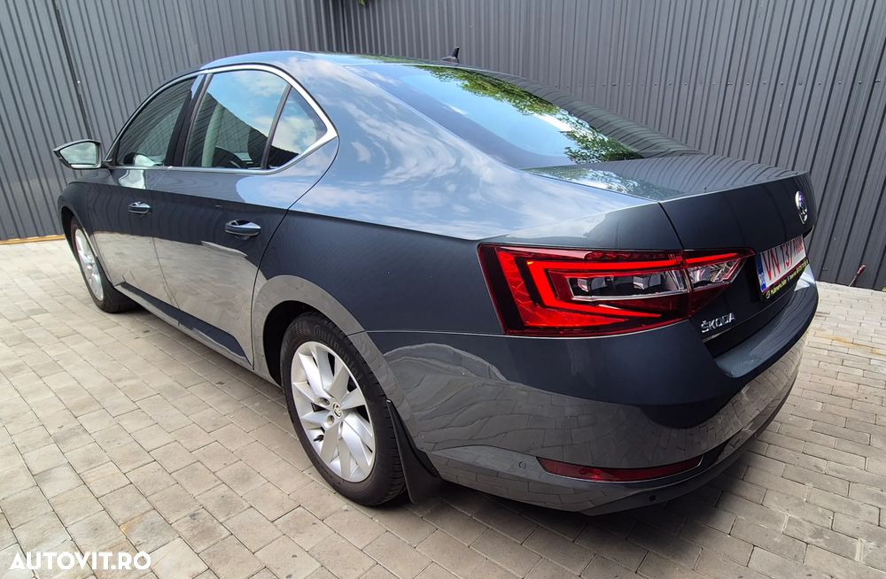 Skoda Superb 2.0 TDI DSG Active - 13
