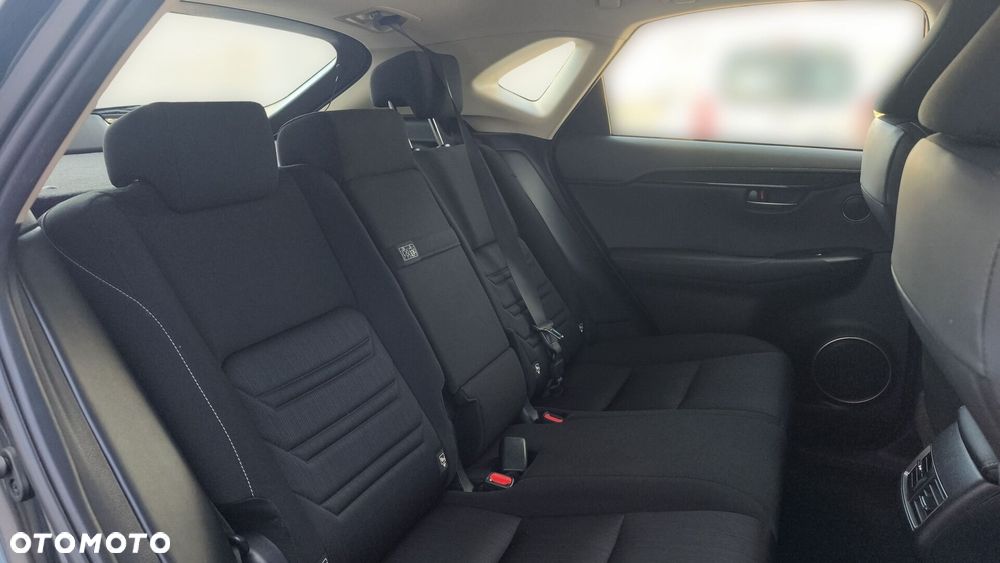 Lexus NX 300h Business Edition AWD - 9