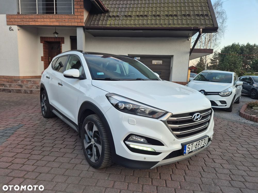 Hyundai Tucson 2.0 CRDI BlueDrive Style 2WD - 11