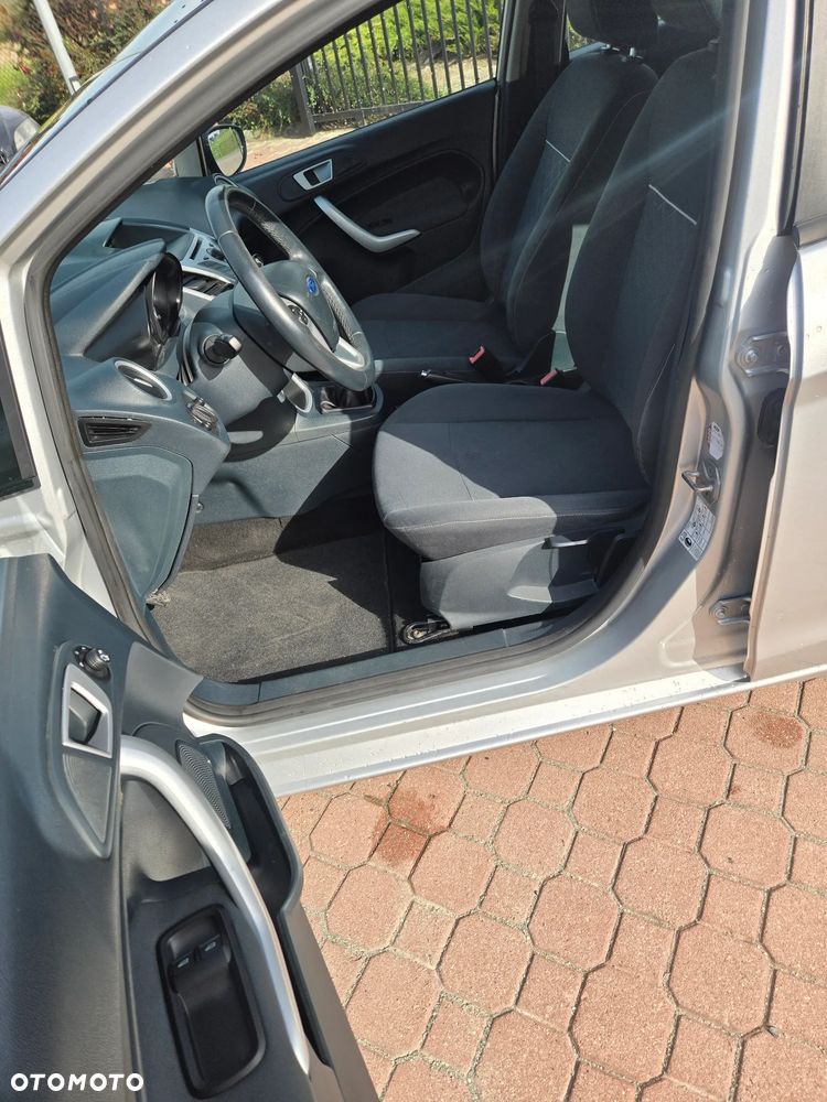 Ford Fiesta - 20
