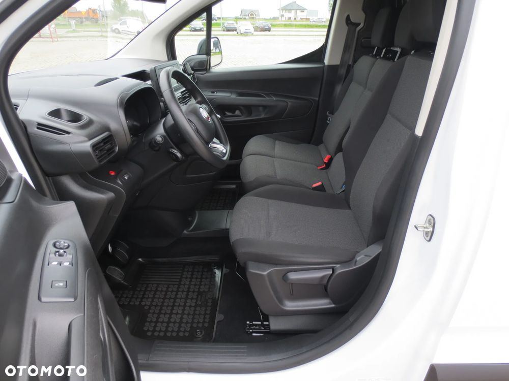 Fiat DOBLO SALON POLSKA ORYGINAŁ LAKIER i NISKI PRZEBIEG - 9