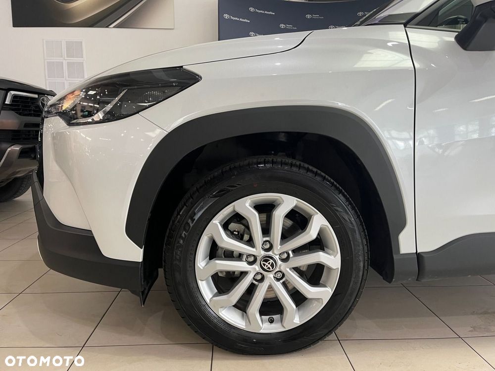 Toyota Corolla Cross - 10