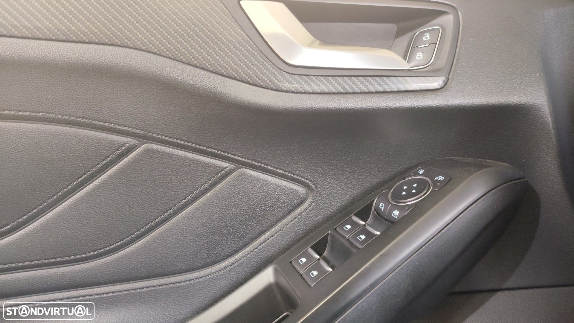 Ford Focus 1.0 EcoBoost MHEV ST-Line X - 21