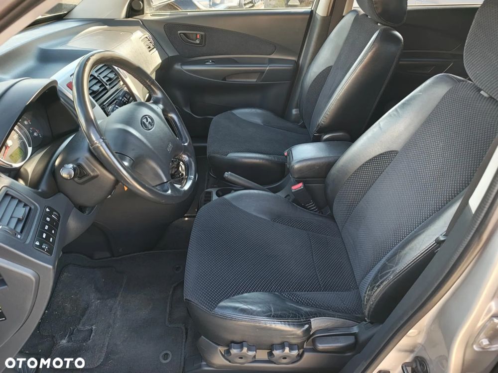 Hyundai Tucson 2.0 CRDi VGT 4WD GLS - 13
