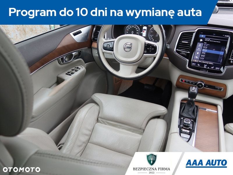 Volvo XC 90 - 8