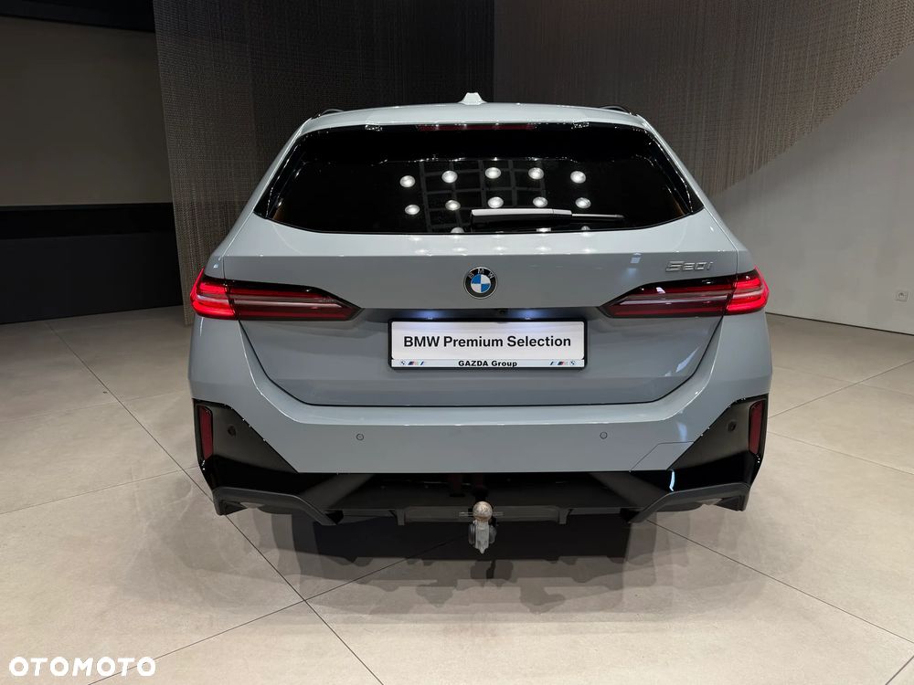 BMW Seria 5 520i mHEV - 18