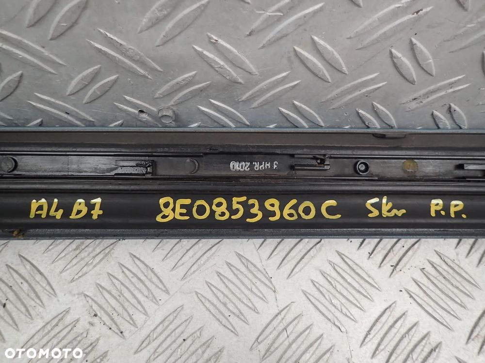 LISTWA AUDI A4 B6 S-LINE PRAWY PRZÓD 8E0853960C - 9