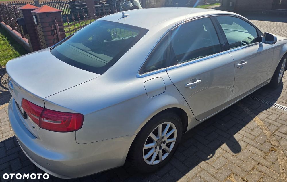 Audi A4 Limousine 2.0 TDI DPF multitronic Ambiente - 5