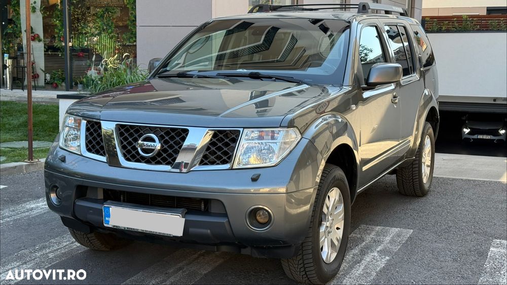 Nissan Pathfinder 2.5 dCi Aut SE - 1
