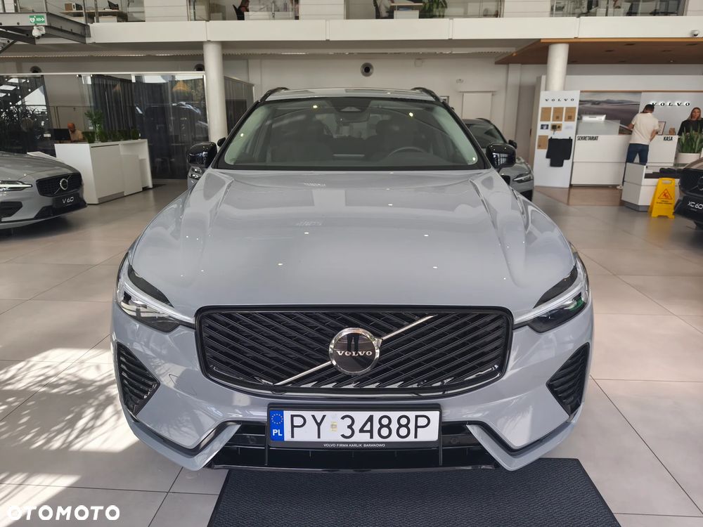 Volvo XC 60 B5 B AWD Plus Dark - 9