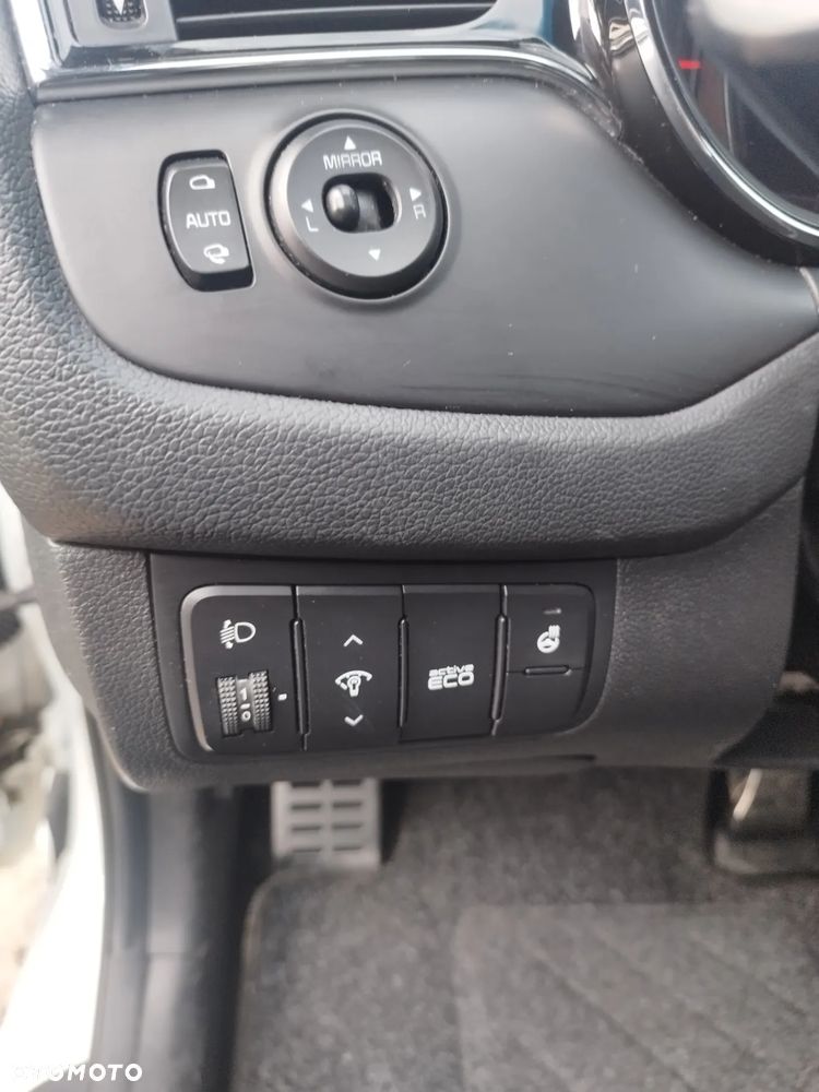 Kia Ceed SW 1.6 CRDi DCT GT Line - 24