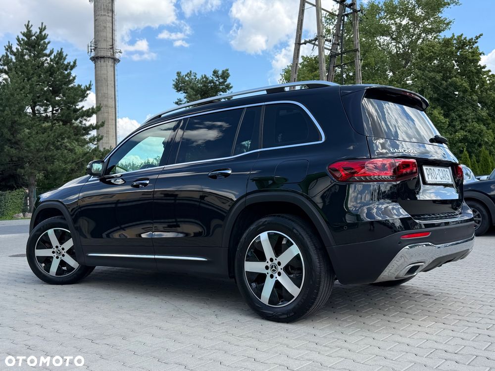 Mercedes-Benz GLB - 9