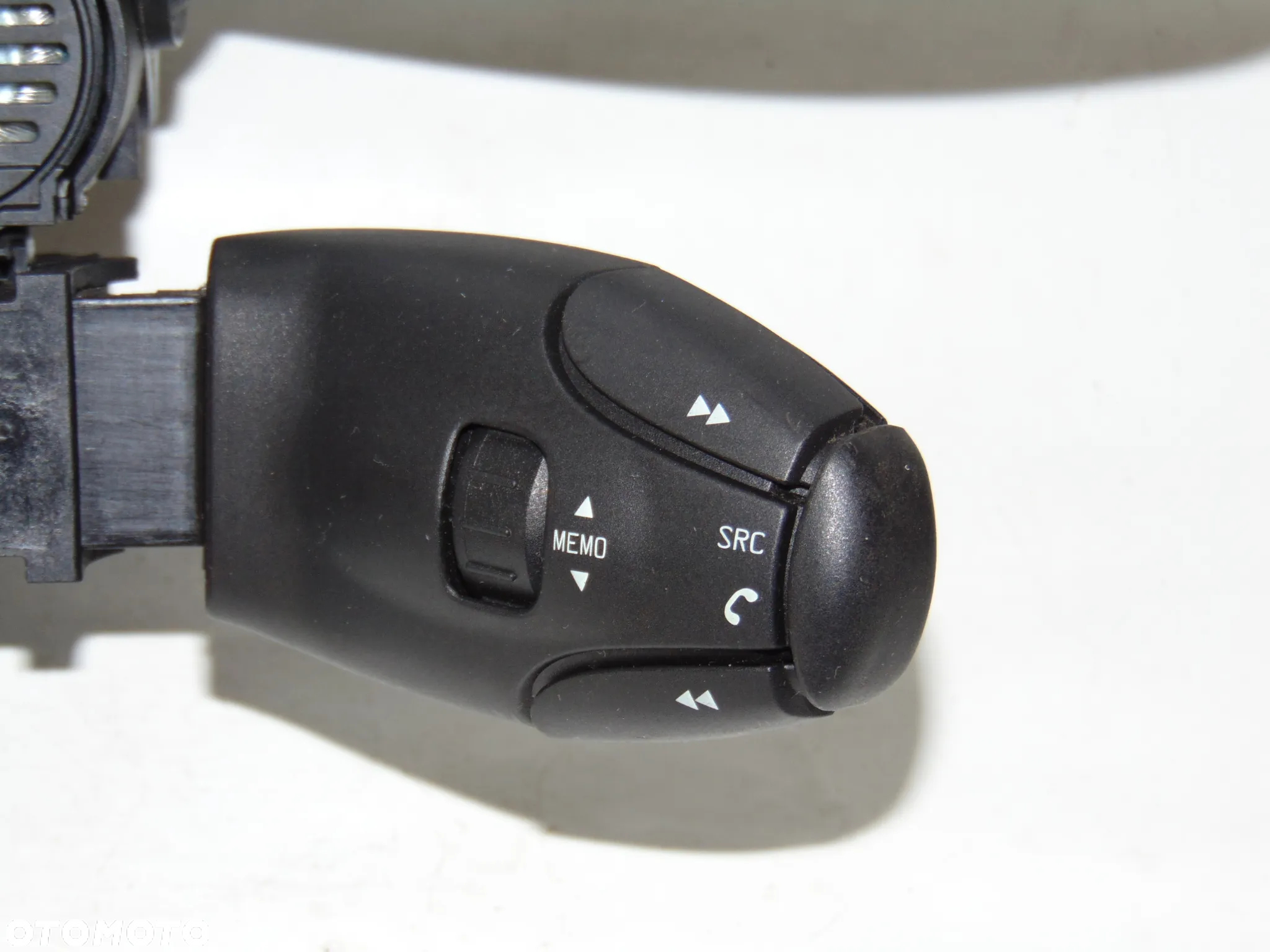 ORYGINAŁ przełącznik manetki manetka świateł wycieraczek 96773868ZD Citroen C3 II 09-16r - 9
