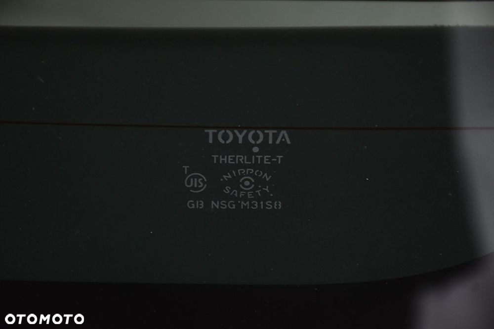klapa * tylna bagażnika toyota prius iii w3 202 - 3
