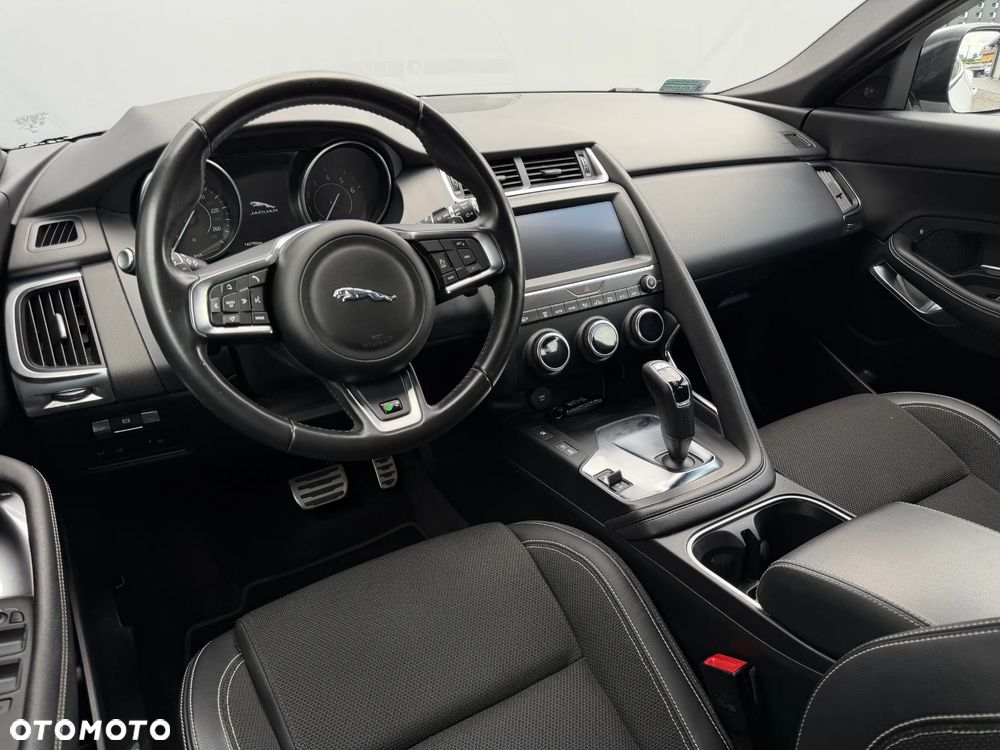 Jaguar E-Pace P200 AWD R-Dynamic - 13