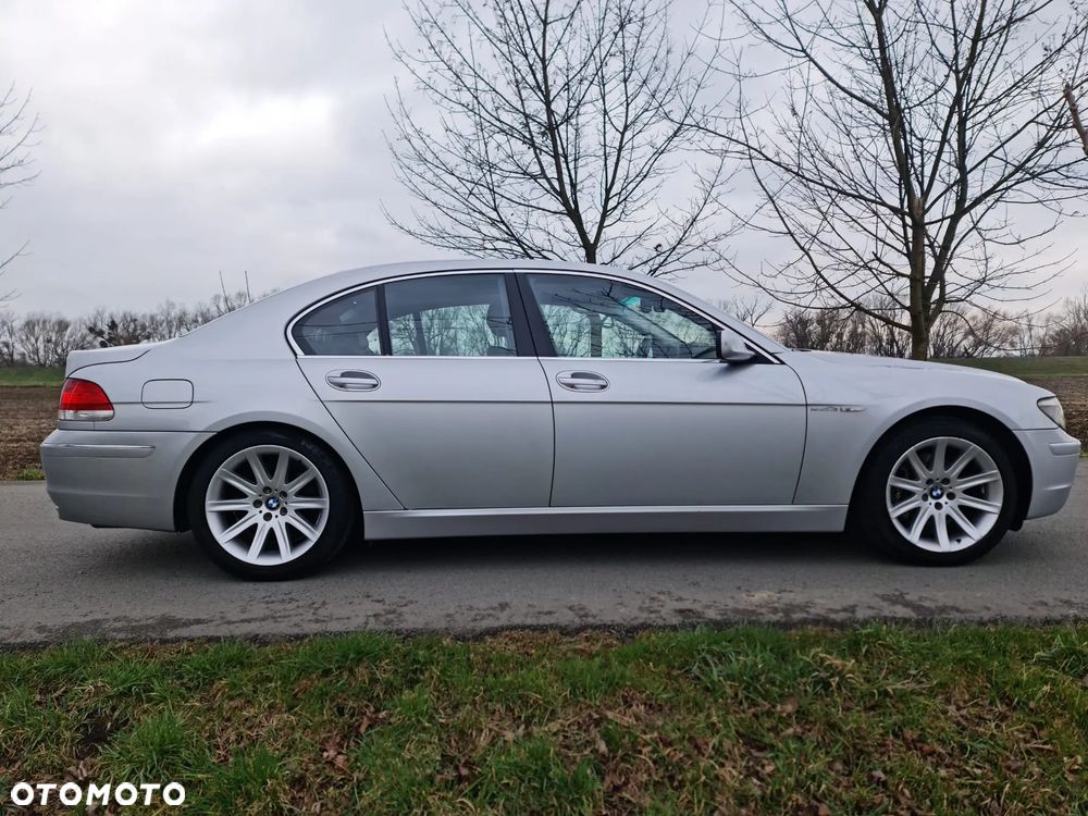 BMW Seria 7 740Li - 15