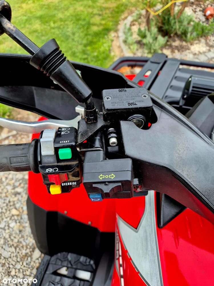Can-Am Outlander - 8