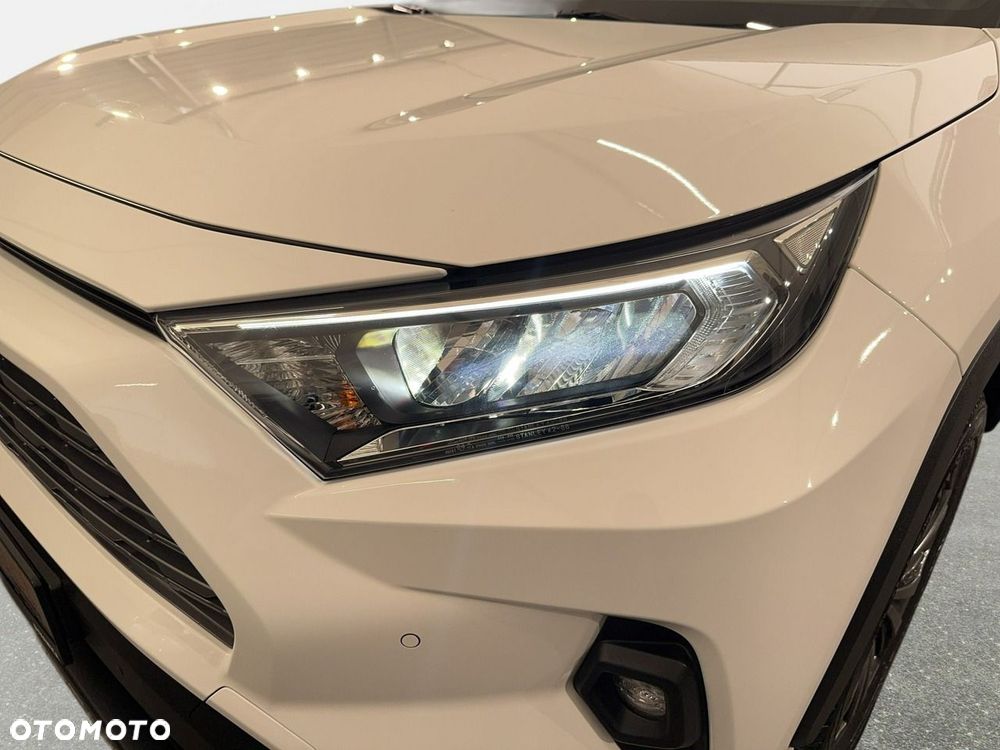 Toyota RAV4 - 10