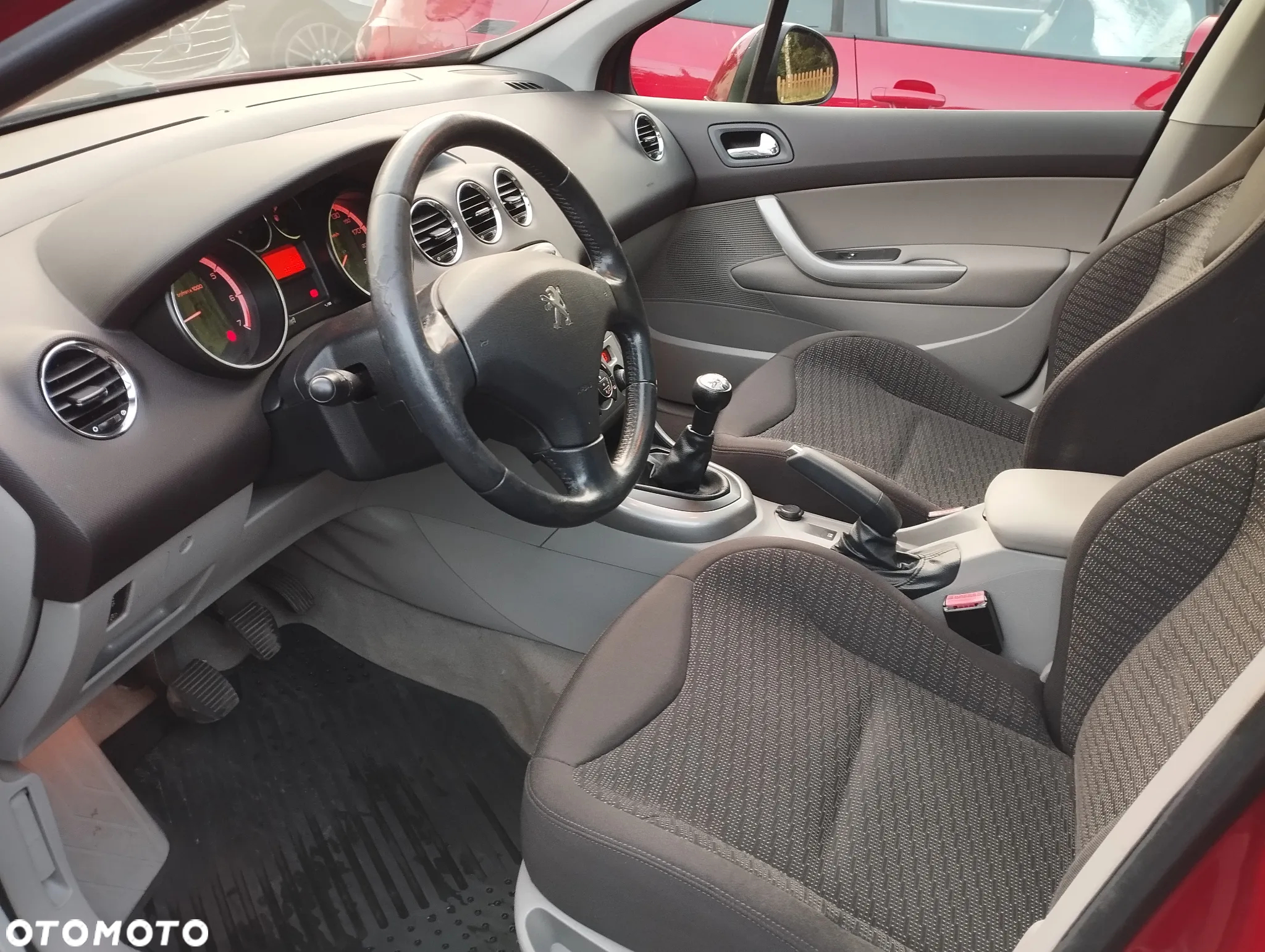 Peugeot 308 1.6 Premium Plus - 19