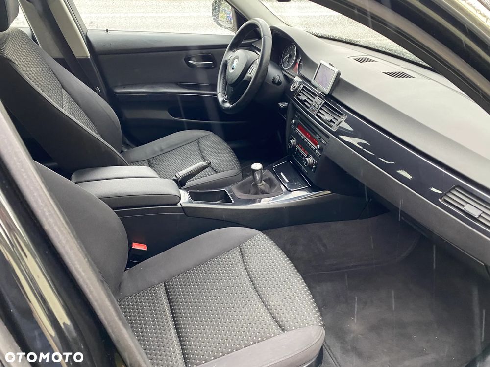 BMW Seria 3 316d - 19