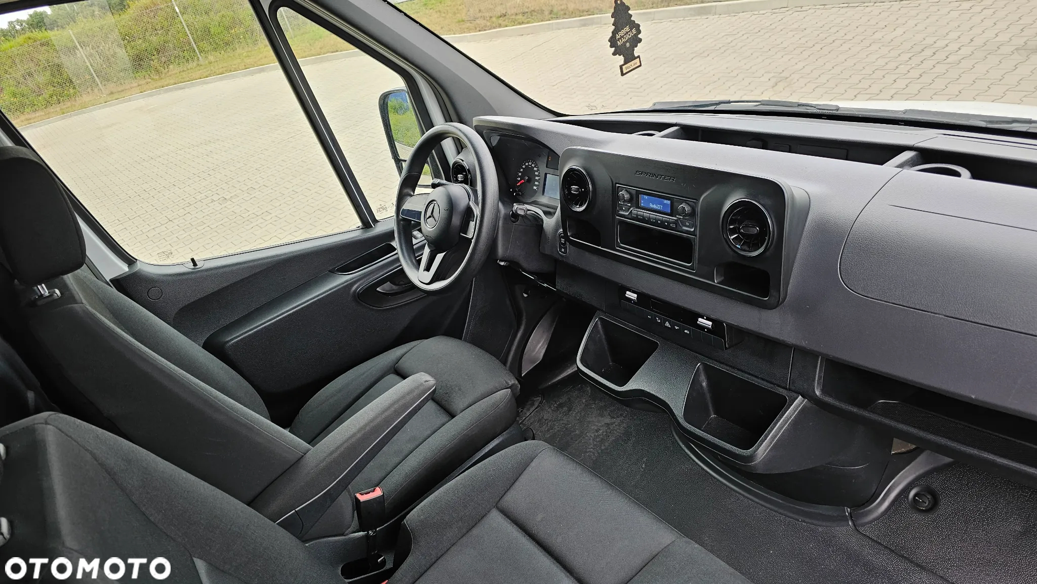 Mercedes-Benz SPRINTER - 12