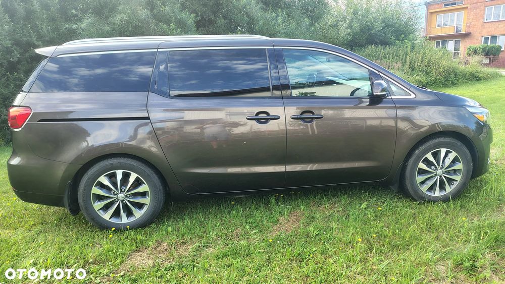 Kia Sedona 3.8 V6 LX - 36