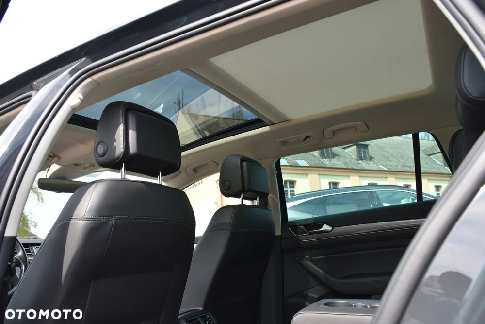 Volkswagen Passat 2.0 TDI SCR (BlueMotion Tech) 4Mot DSG Comfortline - 24