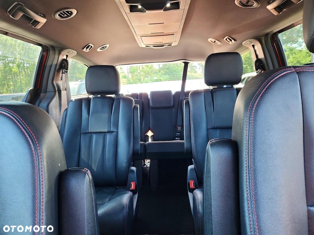 Dodge Grand Caravan 3.6 R/T - 31