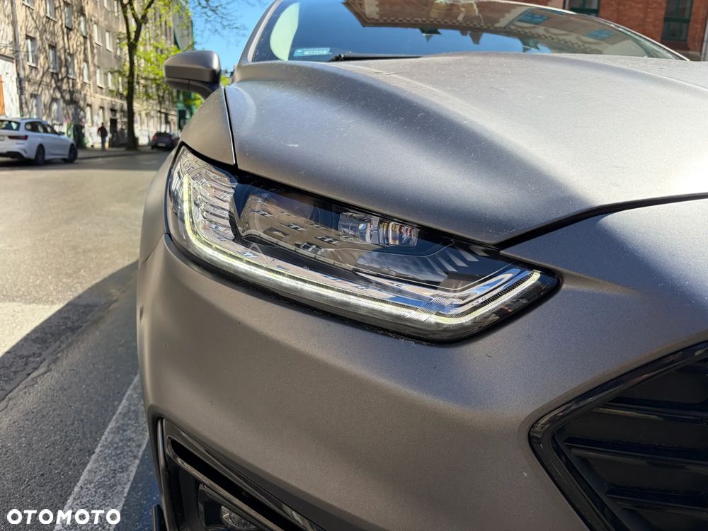 Ford Fusion - 4