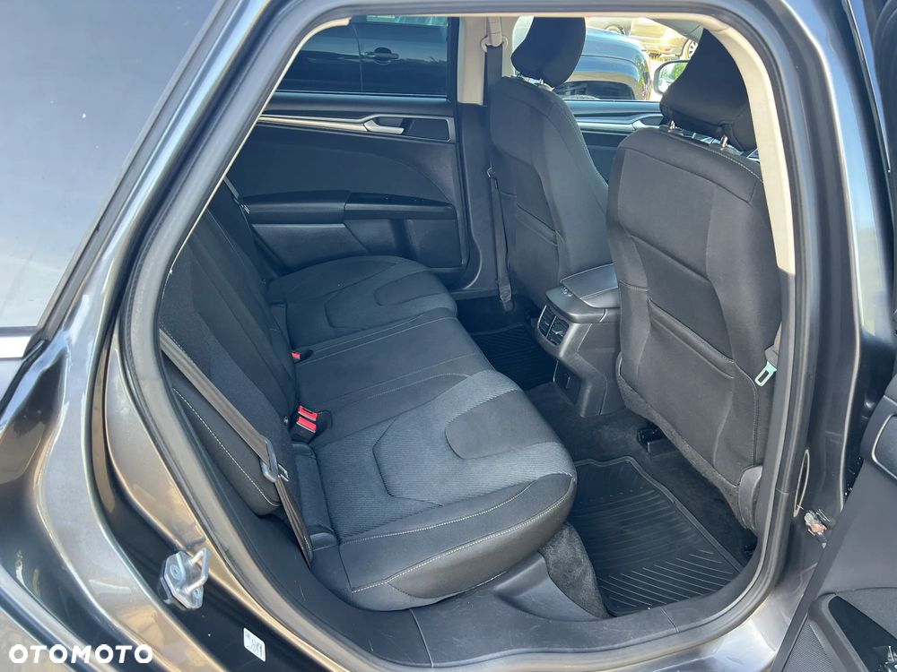 Ford Mondeo SW 2.0 TDCi S&S Trend - 21