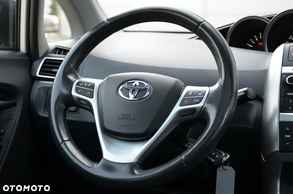 Toyota Verso - 33