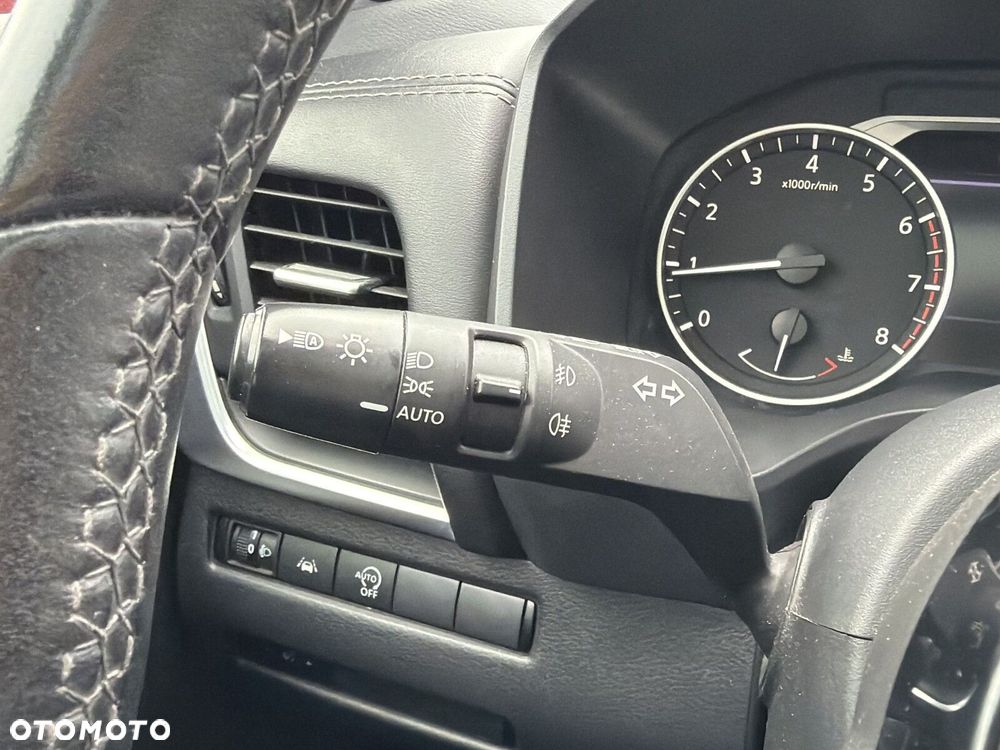 Nissan Qashqai 1.3 DIG-T N-Connecta DCT - 28