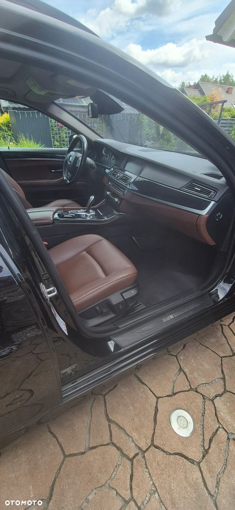 BMW Seria 5 525d - 6