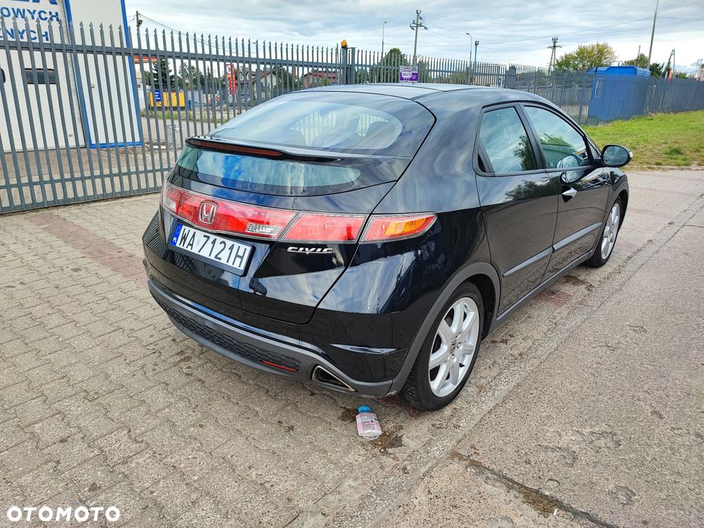 Honda Civic 1.8 Executive - 5