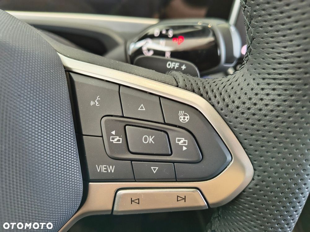 Volkswagen Passat Variant 2.0 TSI R-Line Plus DSG - 17