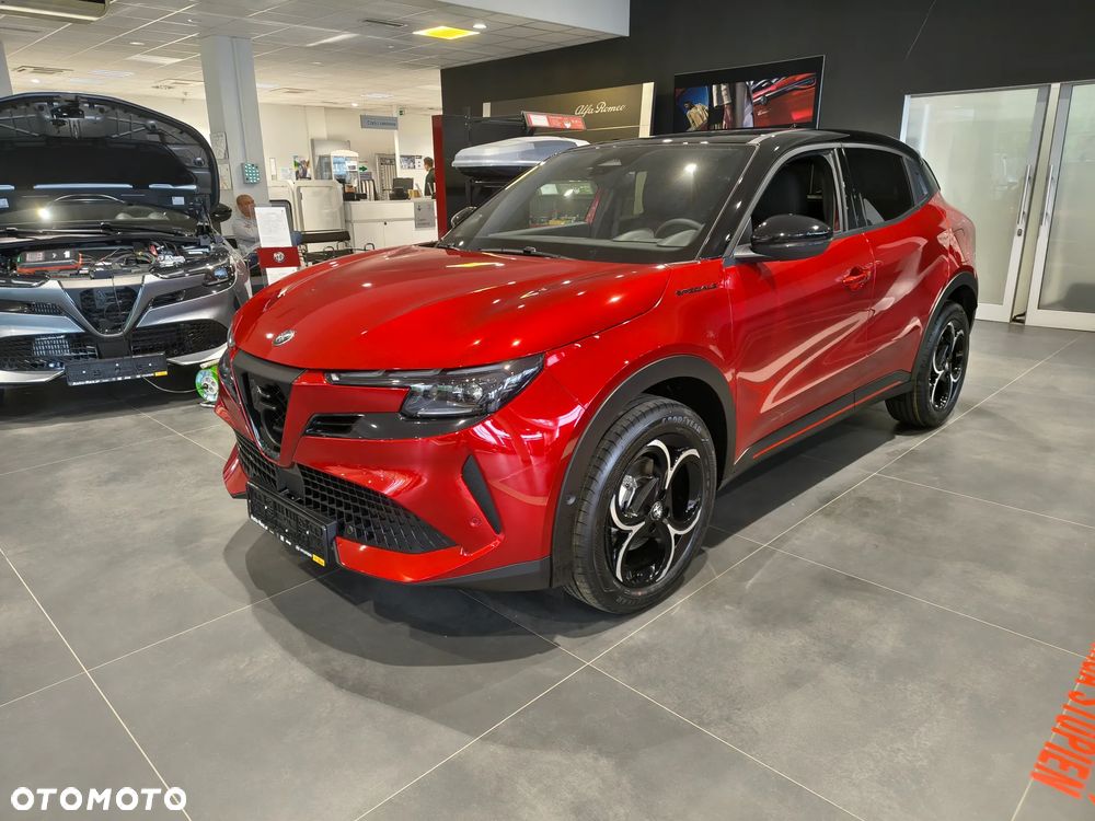 Alfa Romeo Junior 1.2 mHEV Ibrida Q4 eDCT - 2