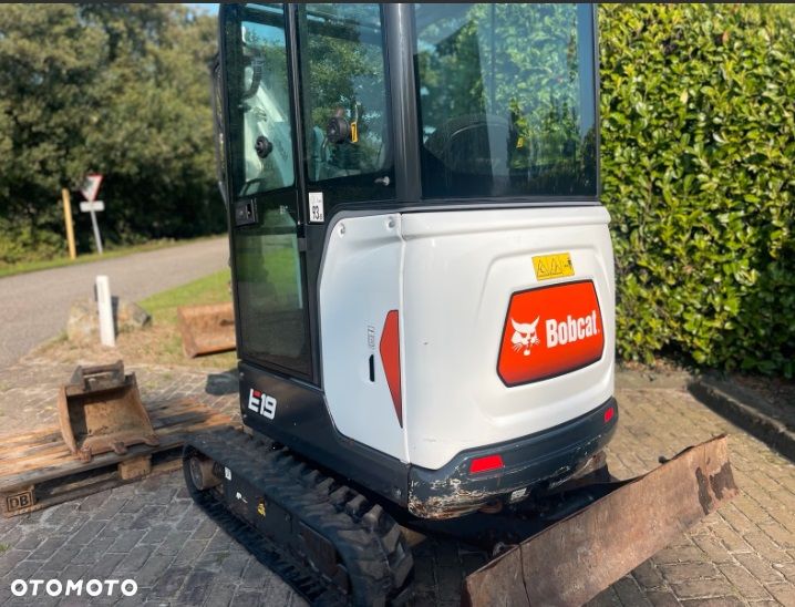 Bobcat E19 , minikoparka ROK 2021 z 4 łyżkami - 3