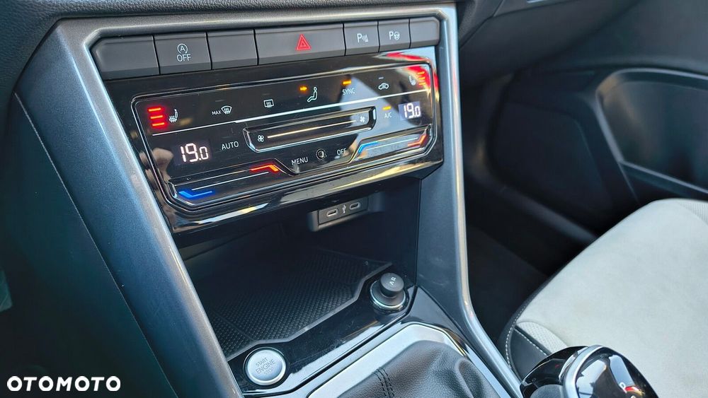 Volkswagen T-Roc 1.5 TSI Style DSG - 27
