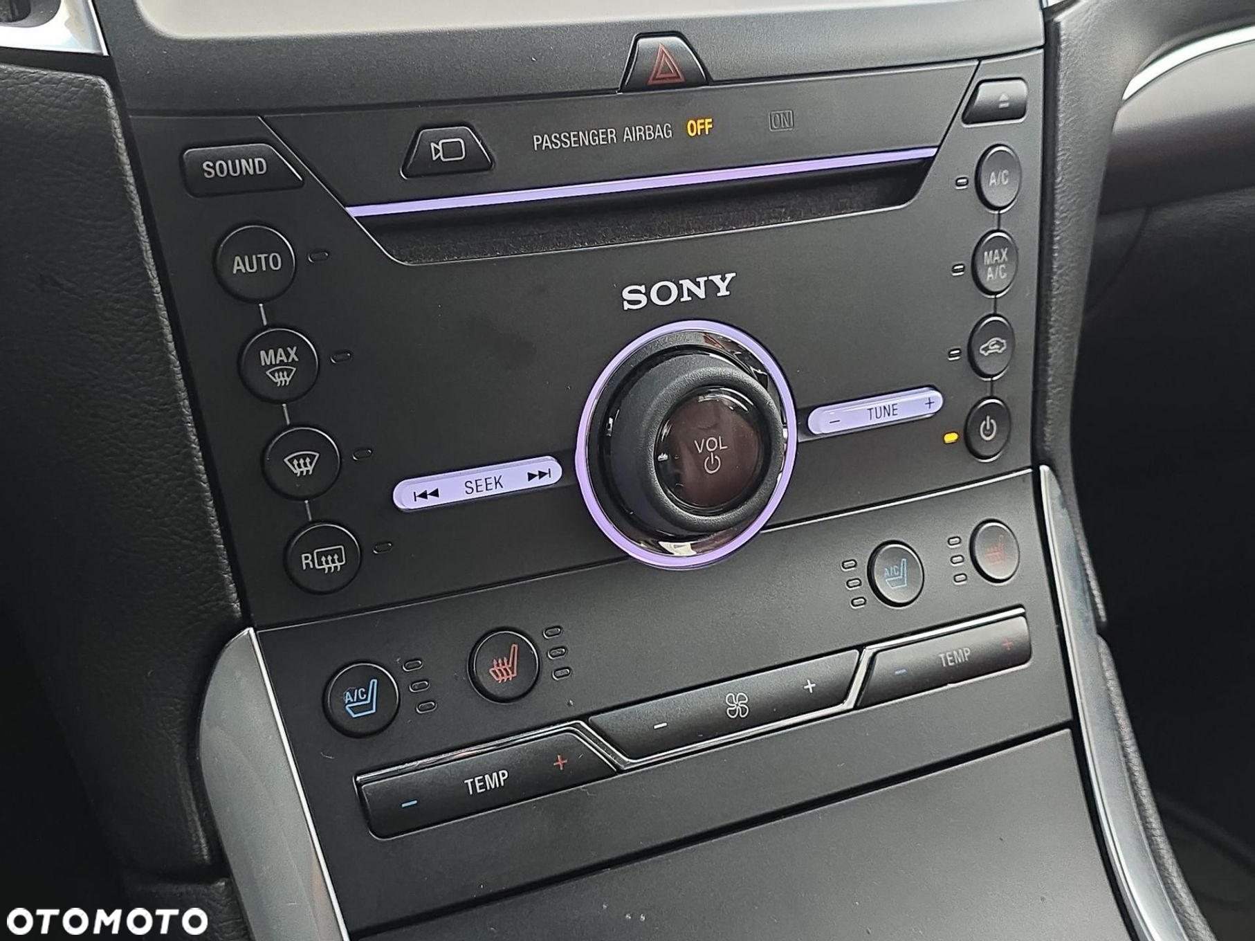 Ford Edge - 18