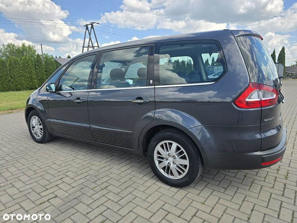 Ford Galaxy - 12