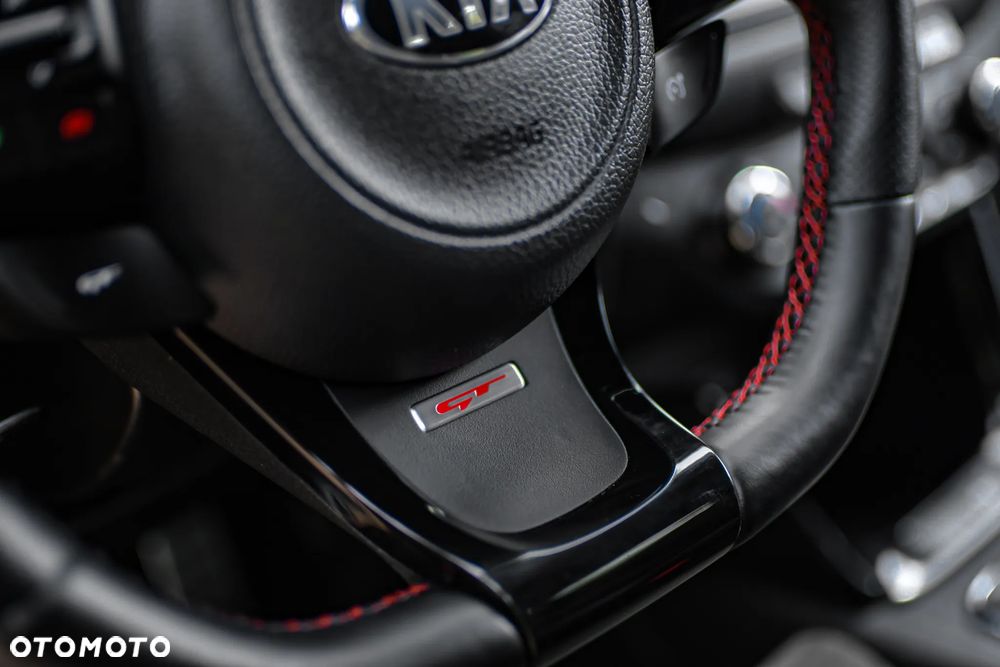 Kia Ceed 1.6 T-GDI GT - 16