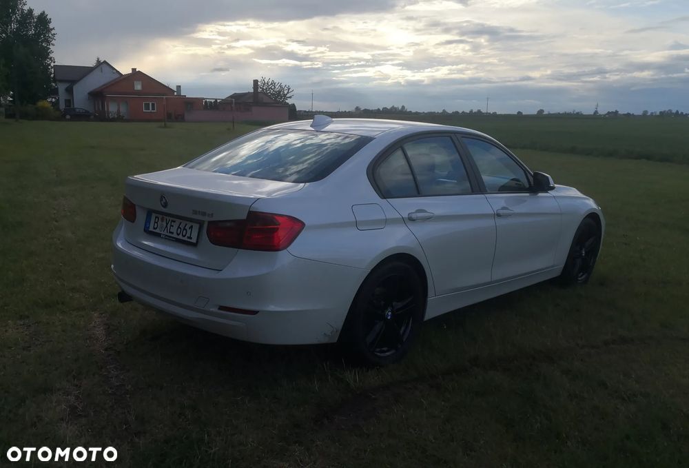 BMW Seria 3 318d DPF - 7