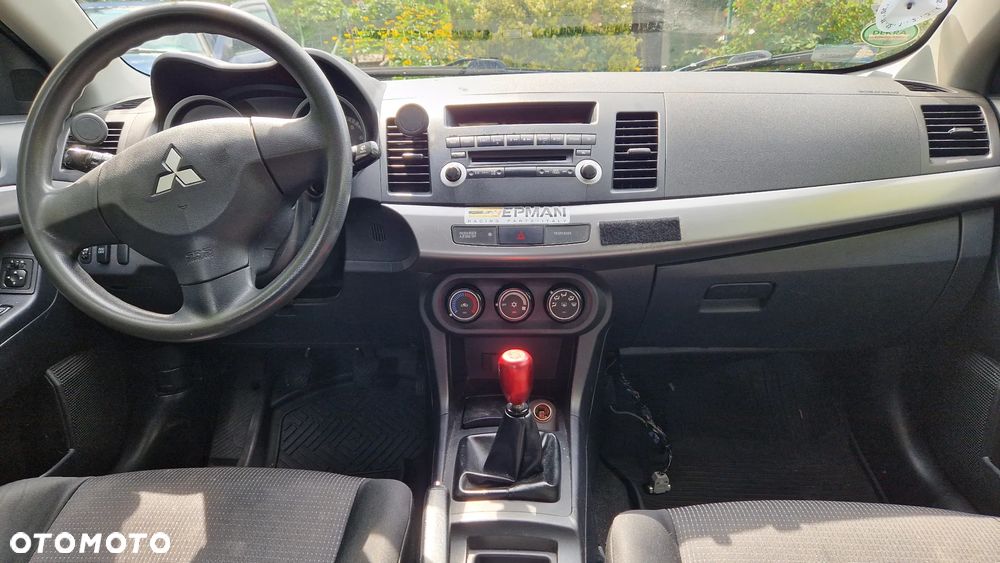 Mitsubishi Lancer 1.8 Inform LPG - 10