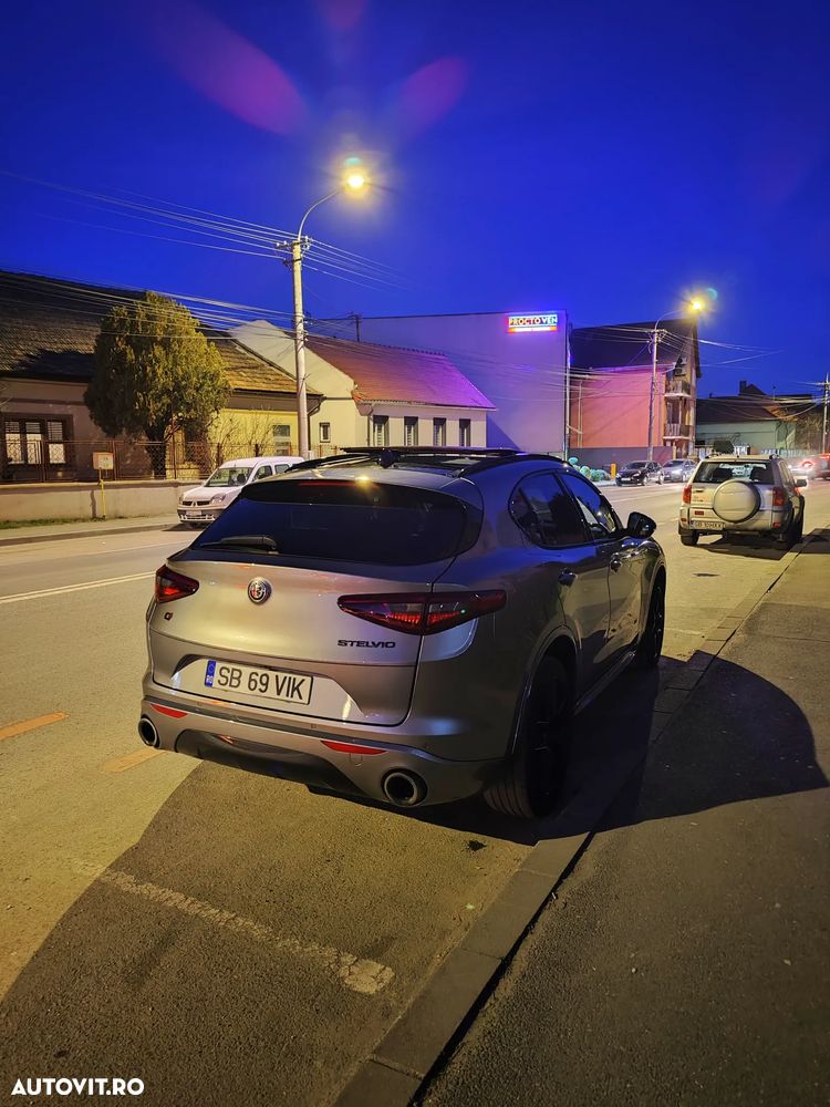 Alfa Romeo Stelvio 2.0 Turbo AWD AT8 Veloce - 6