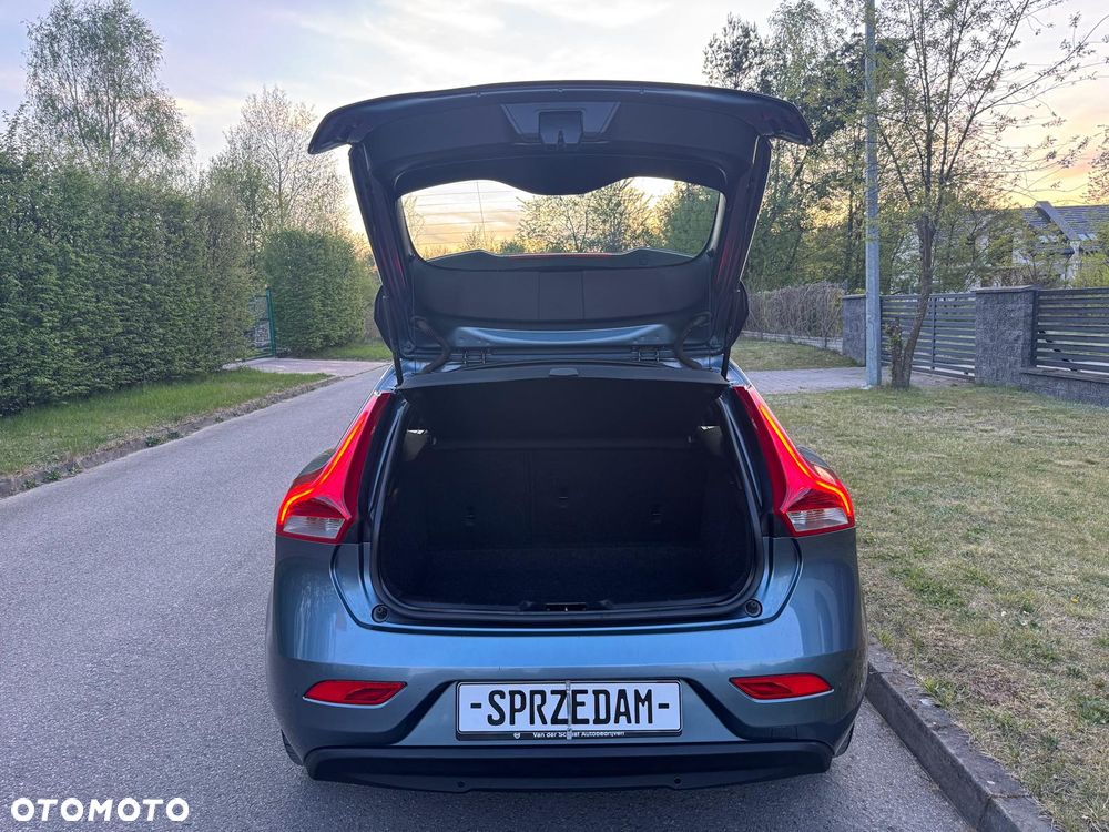 Volvo V40 D2 Summum - 12