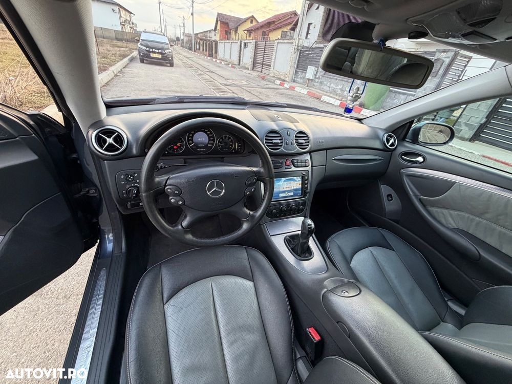 Mercedes-Benz CLK - 19