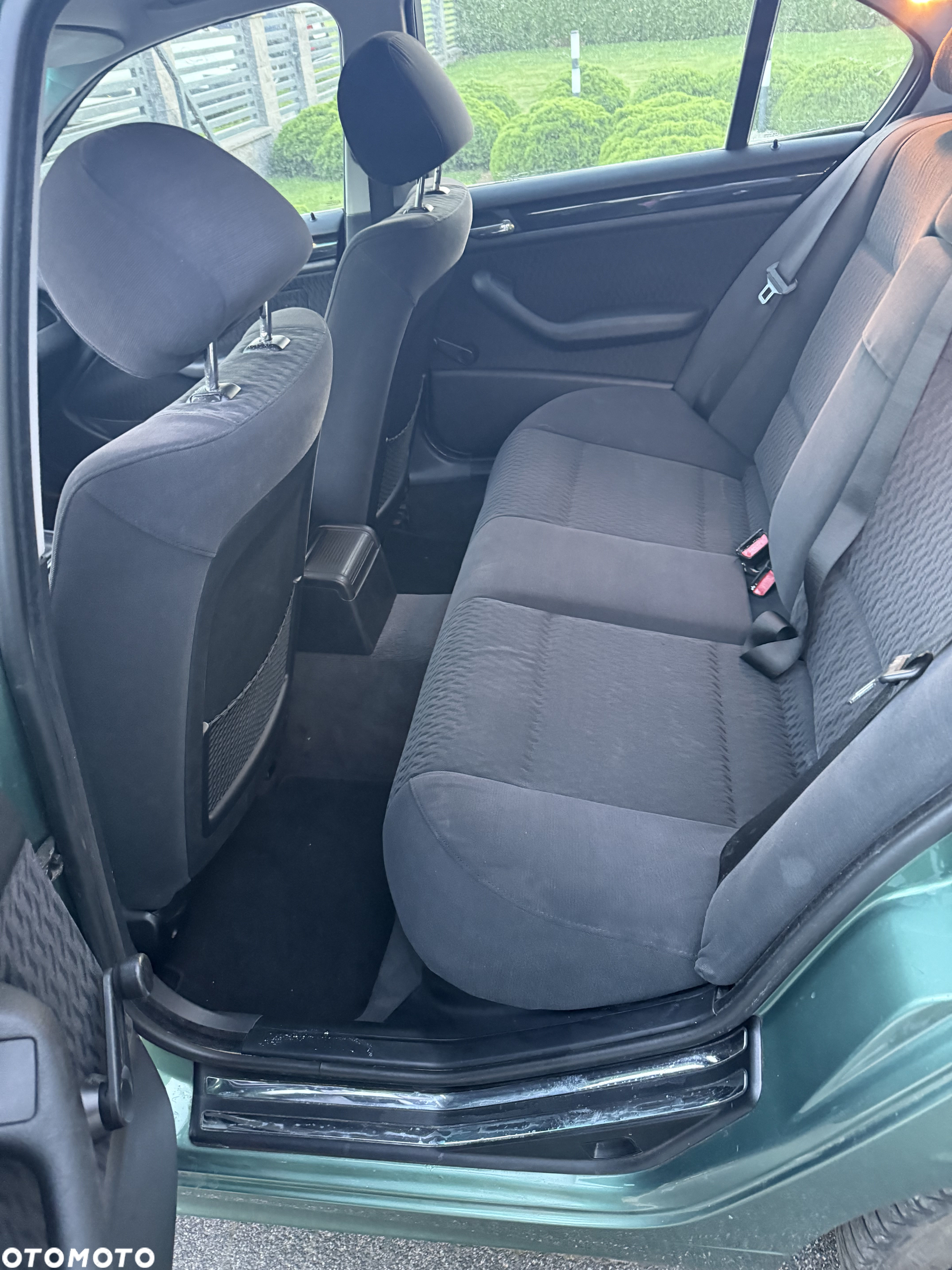 BMW Seria 3 320i - 11