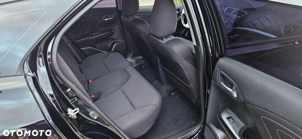 Honda Civic 1.6 i-DTEC Executive Black Edition - 14